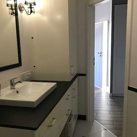 Vintage Apartment